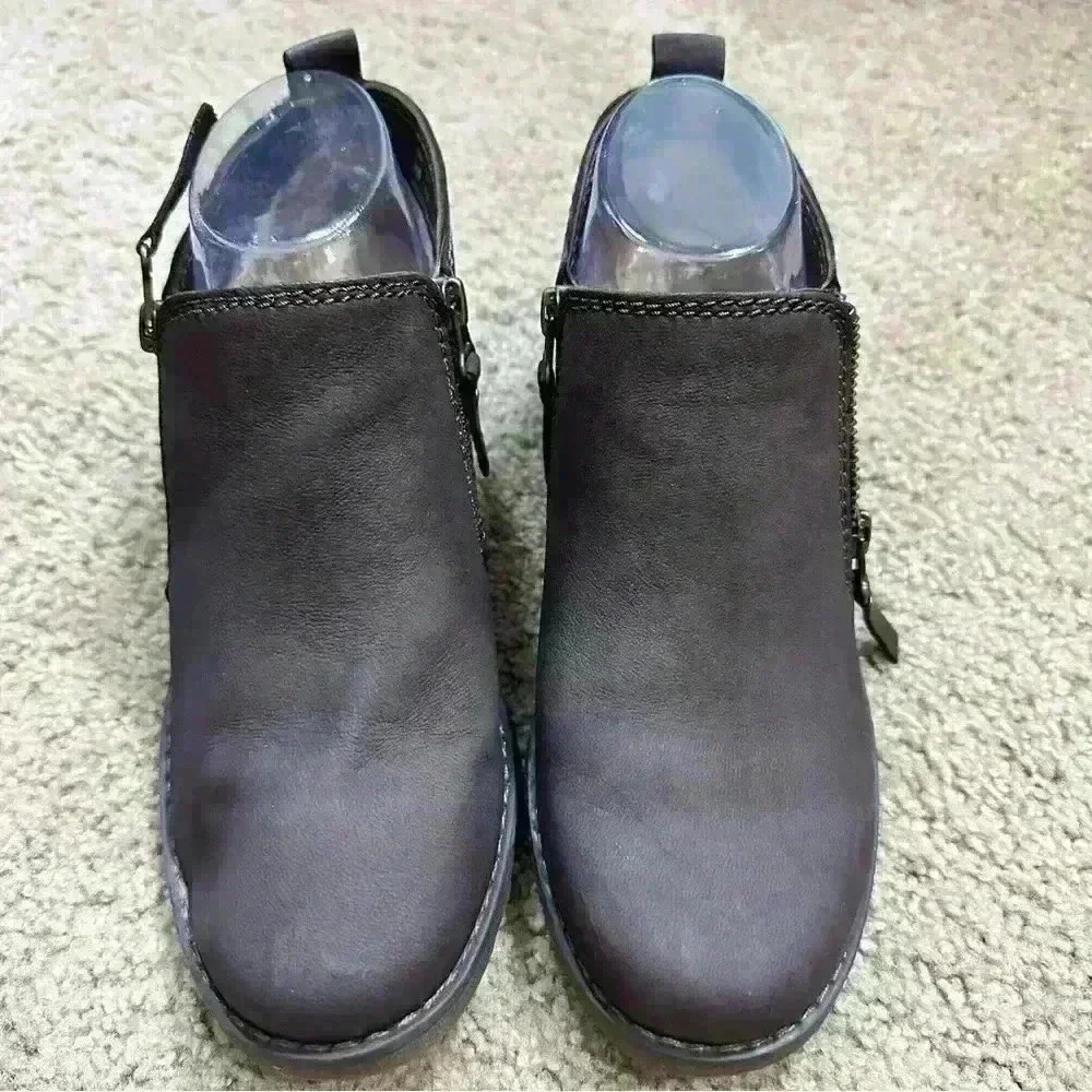 Hush Puppies  Brown Nubuck‎ Leather Ankle Boots Women’s 7.5M Dark Academia